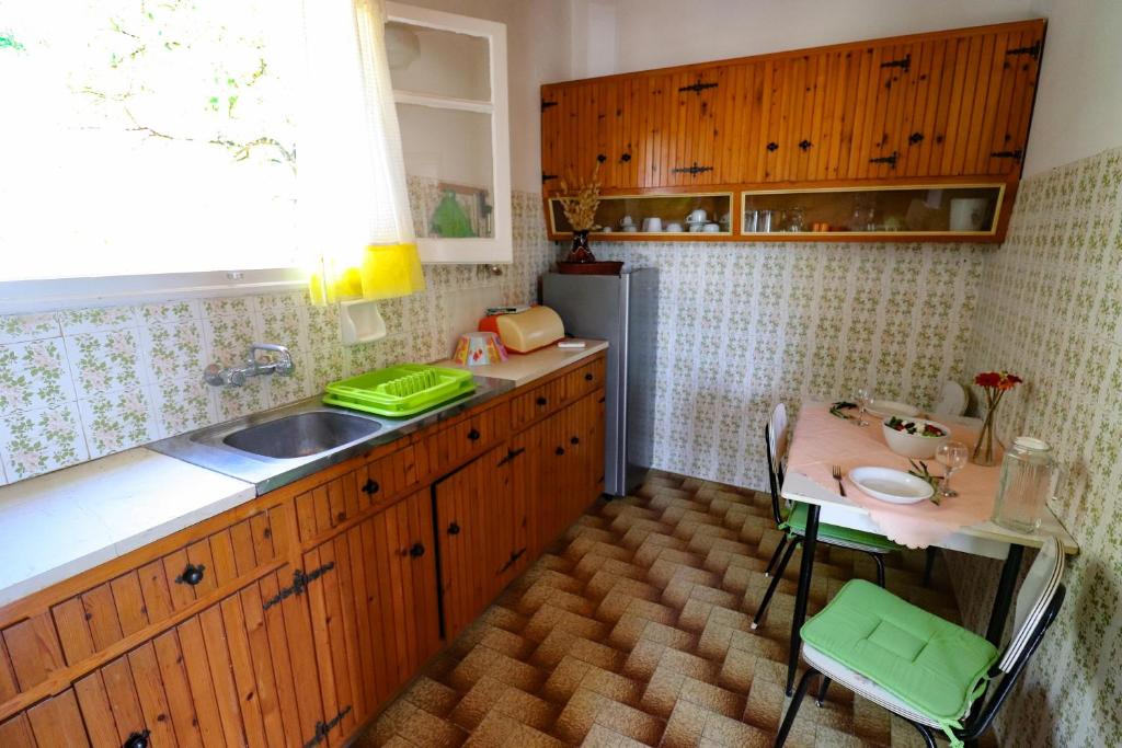 Antigone Apartments