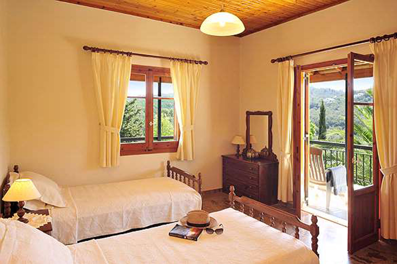 Two Bedroom Apartment (Lower)